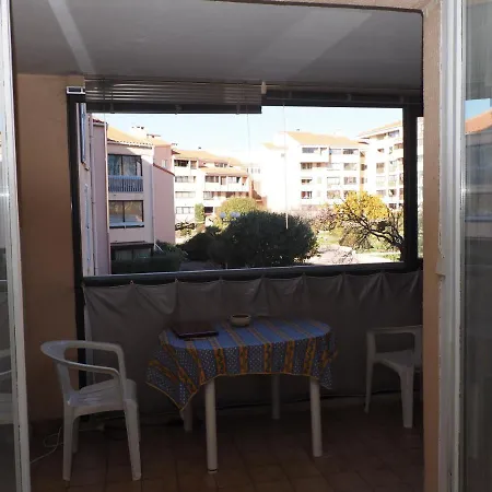 T2 Avec Piscine Aux Portes Du Vieux Et 5 Mn De La *