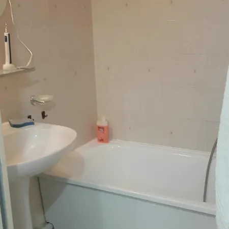 Apartman T2 Avec Piscine Aux Portes Du Vieux Et 5 Mn De La Fréjus