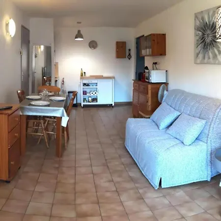 T2 Avec Piscine Aux Portes Du Vieux Et 5 Mn De La * Fréjus