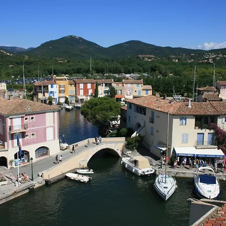 T2 avec piscine aux portes du vieux Fréjus et 5 mn de la plage Appartamento *