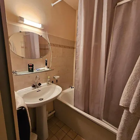 T2 Avec Piscine Aux Portes Du Vieux Et 5 Mn De La Apartman *